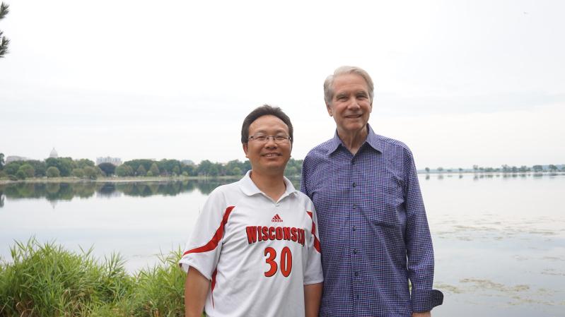 导师Stephen E. Lucas 教授的合影.jpg 导师Stephen E. Lucas 教授的合影.jpg