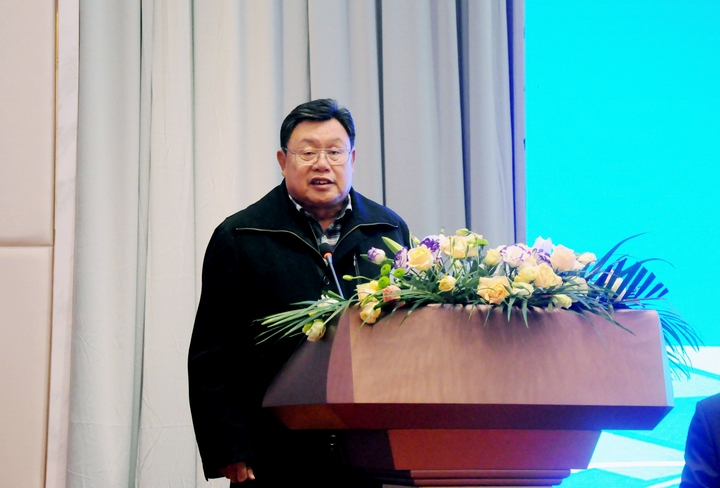 3、山东省机器人研究会会长刘建华宣布大赛开幕.JPG